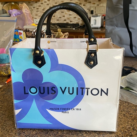 Special Edition LV Game On Shopping Bag + PVC DIY Kit = Mini Tote 👜🤩 - Picture 3 of 4